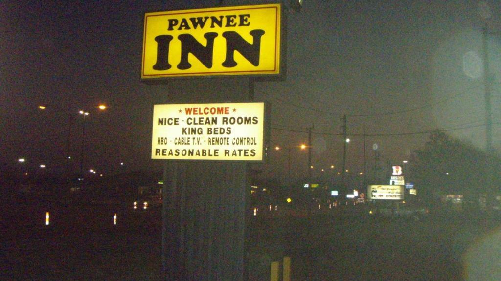 Pawnee Inn Wichita Bagian luar foto
